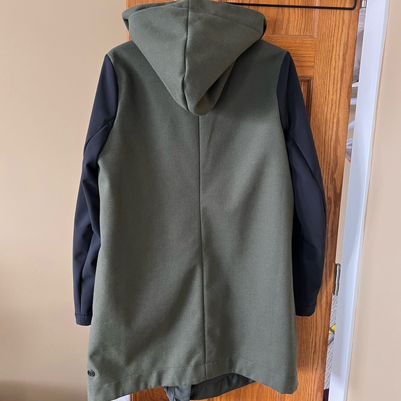 Lululemon savasana softshell size medium - Picture 2 of 2